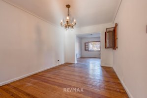 Venta casa con jardín en La Lucila gran potencial!