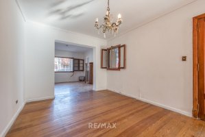Venta casa con jardín en La Lucila gran potencial!