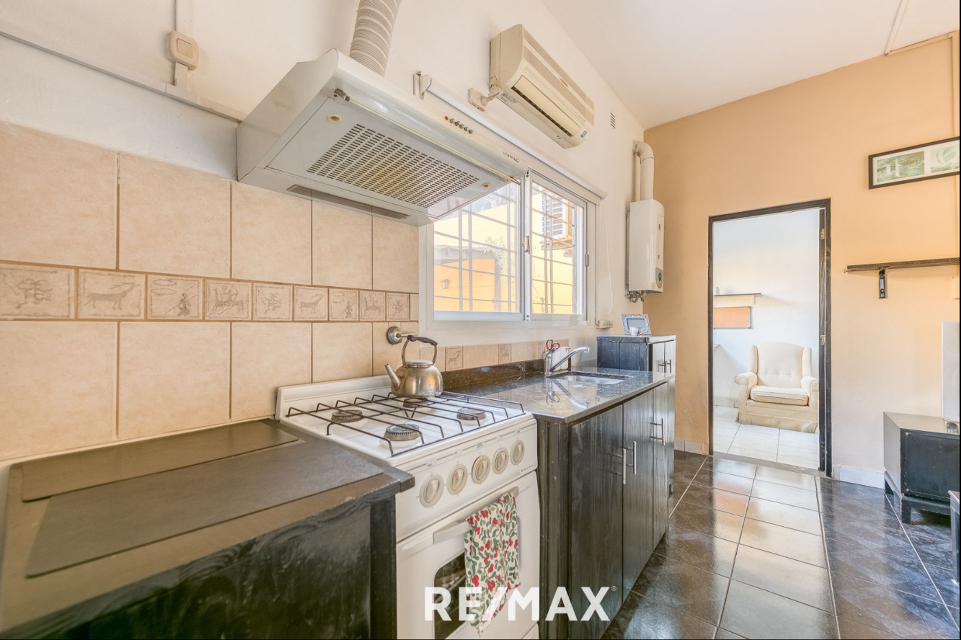 Venta PH Beccar 2 ambientes PB con Patio y Quincho
