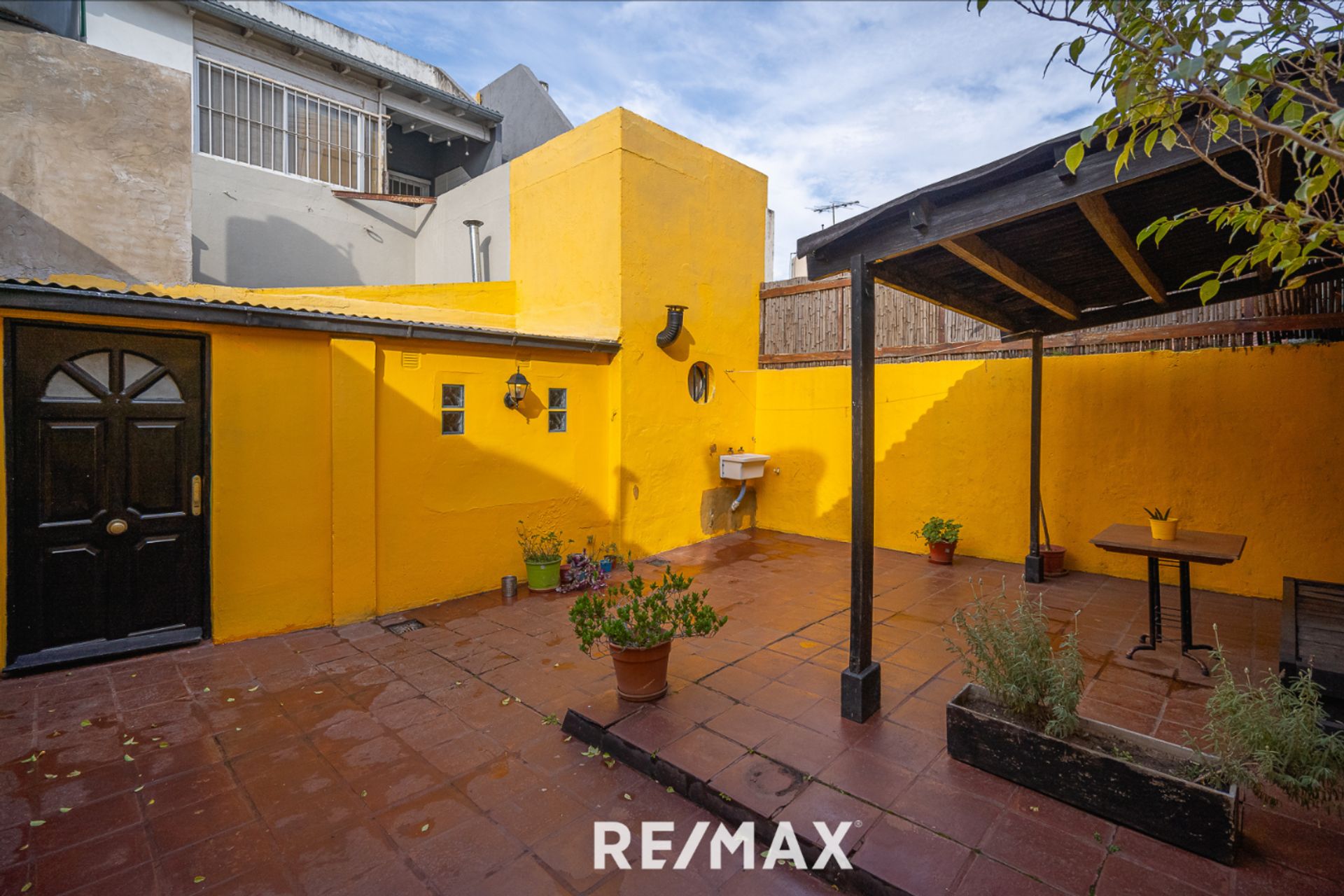 Venta PH Beccar 2 ambientes PB con Patio y Quincho