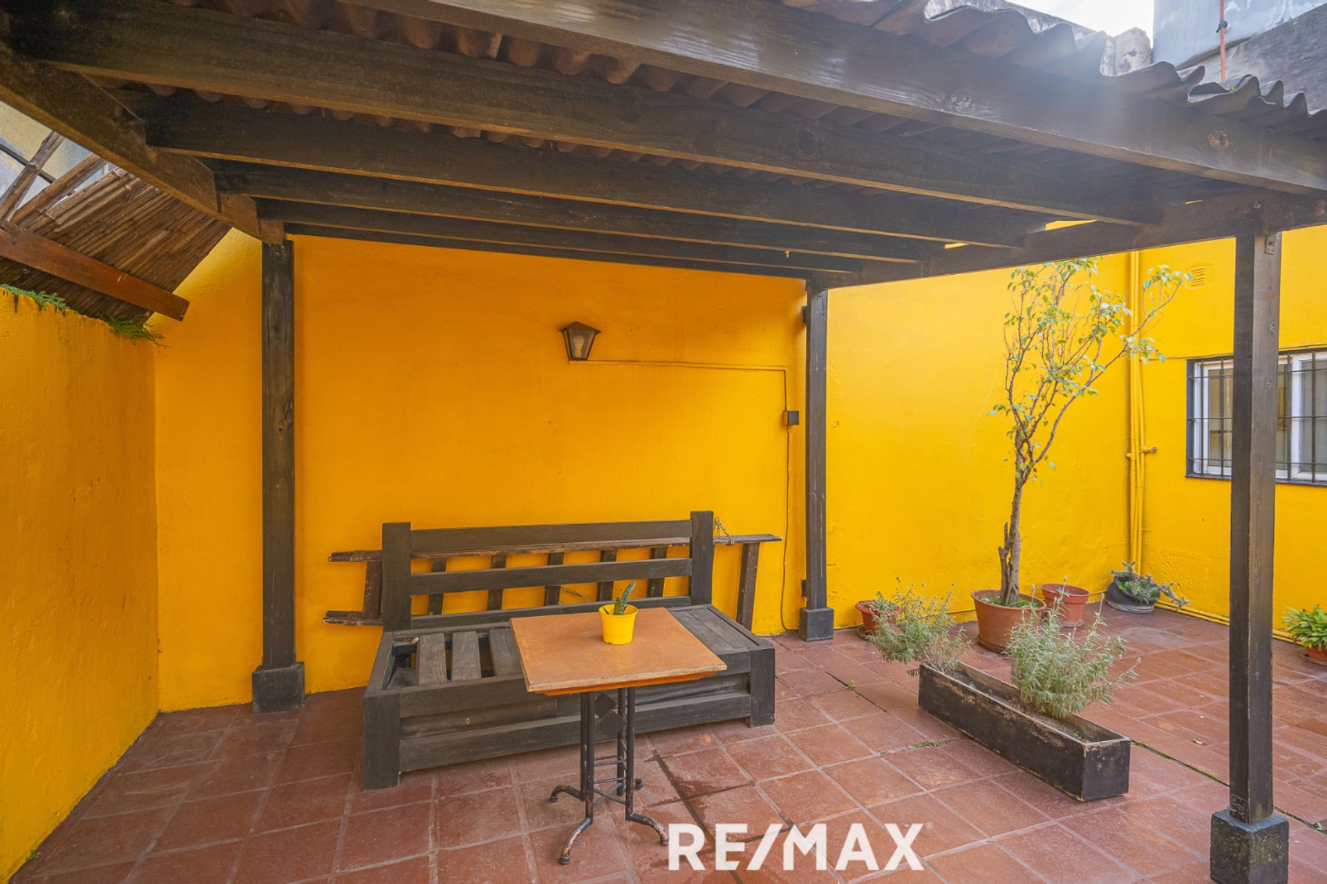 Venta PH Beccar 2 ambientes PB con Patio y Quincho