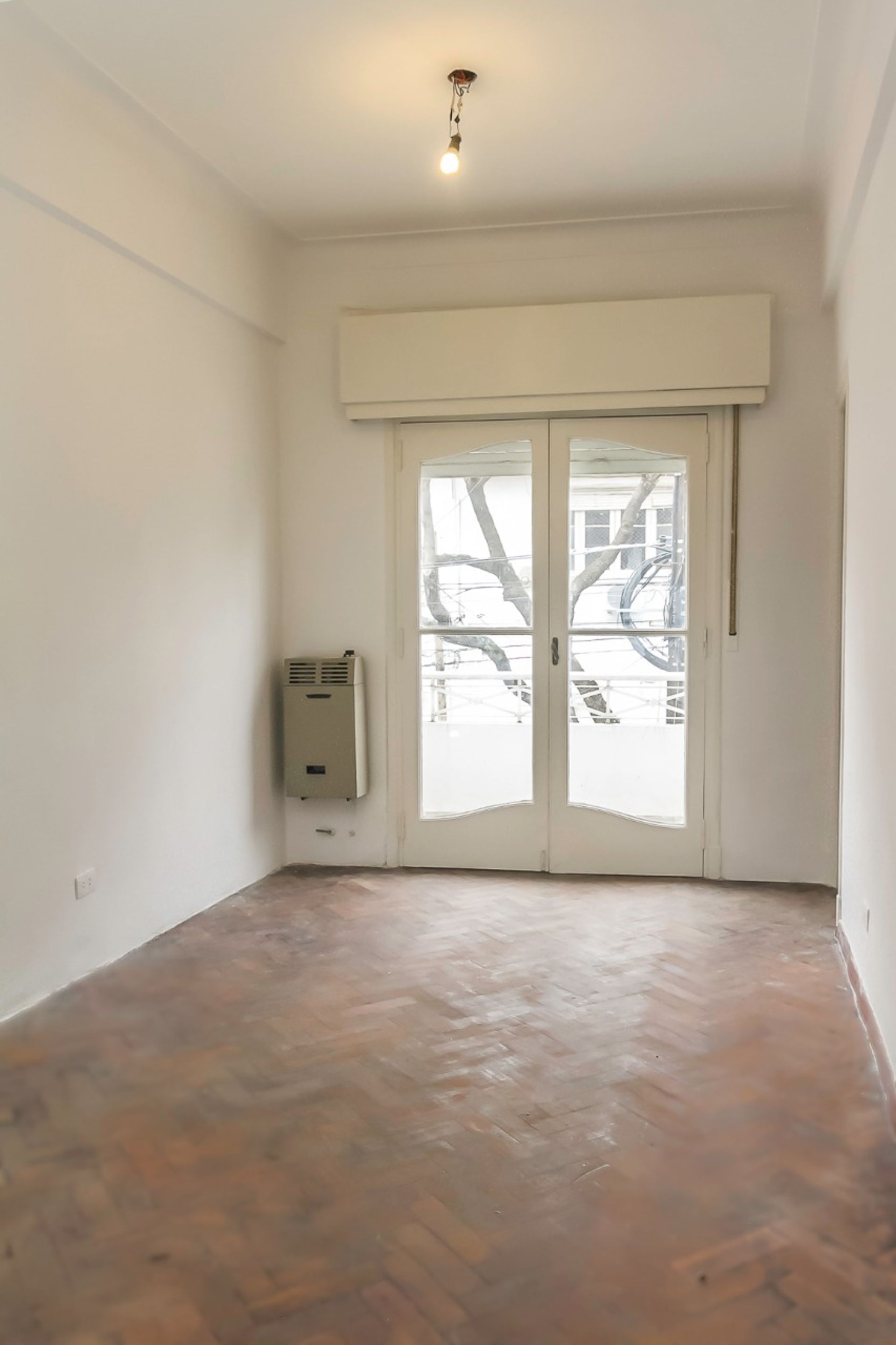 Excellent 2‑room unit in Olivos, no HOA fees