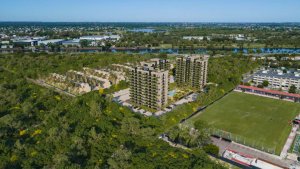 Brickell Remeros Sale: 2 Rooms with Garden