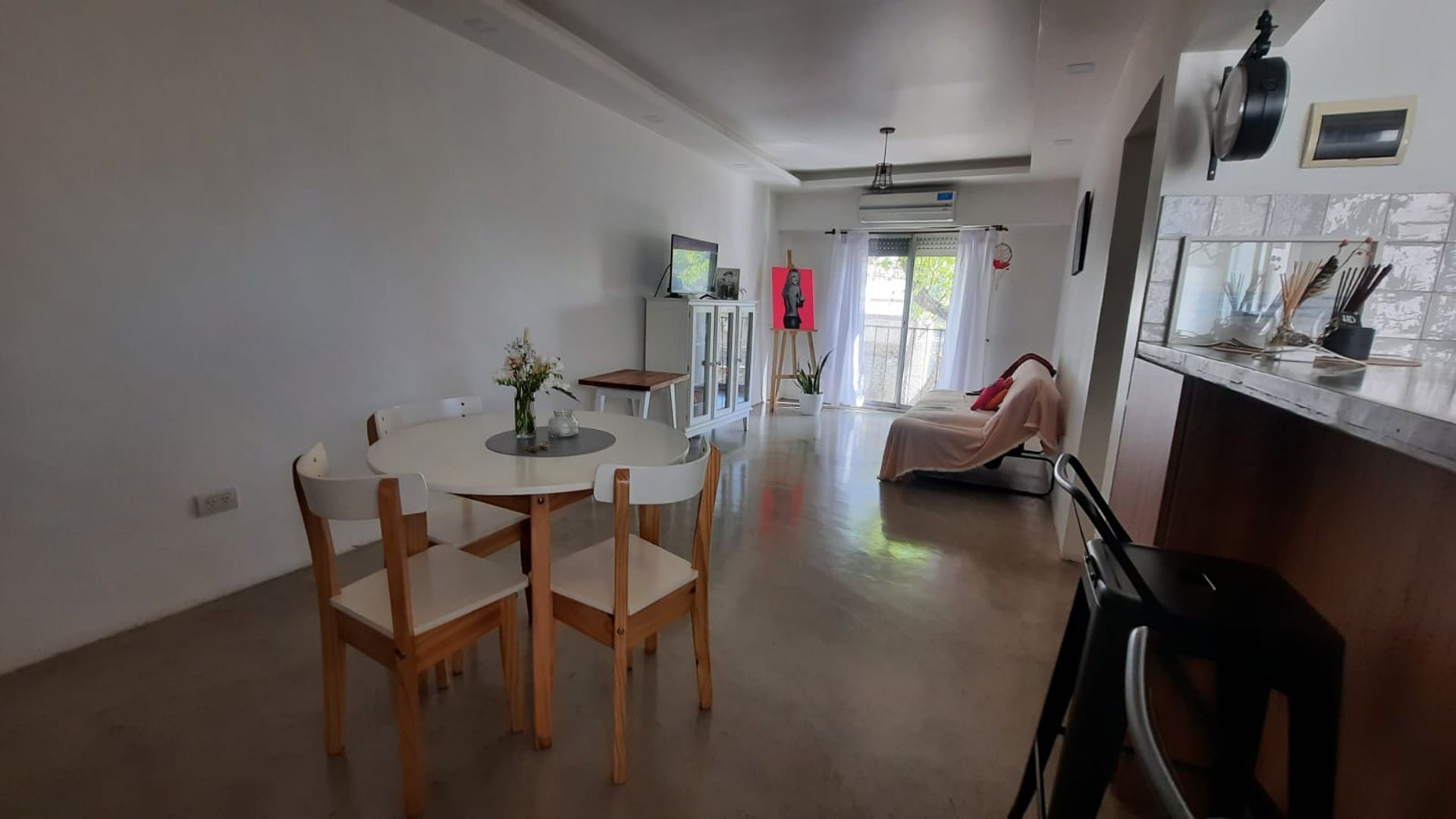 4-room Apartment for Sale in Olivos, Renovated