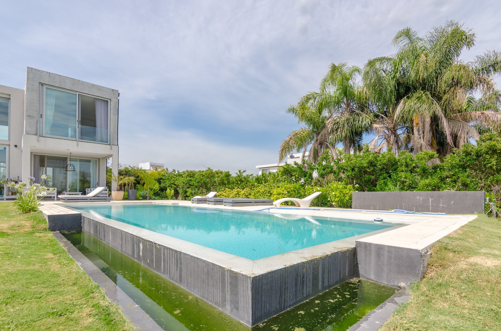 Venta Casa Hermosa de diseño en El Golf, Nordelta