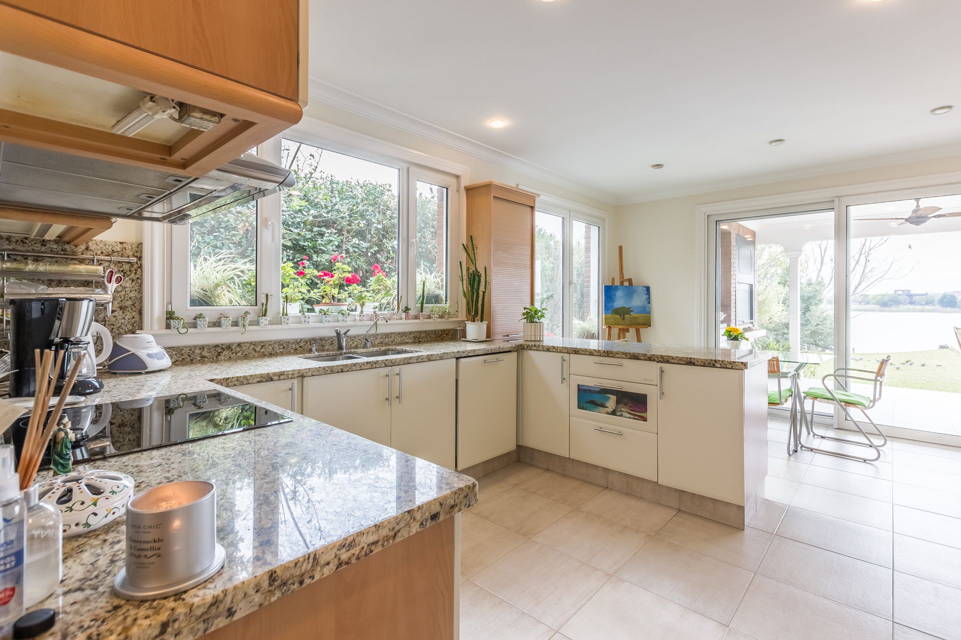 Venta Casa al Lago en Los Castores I, Nordelta.