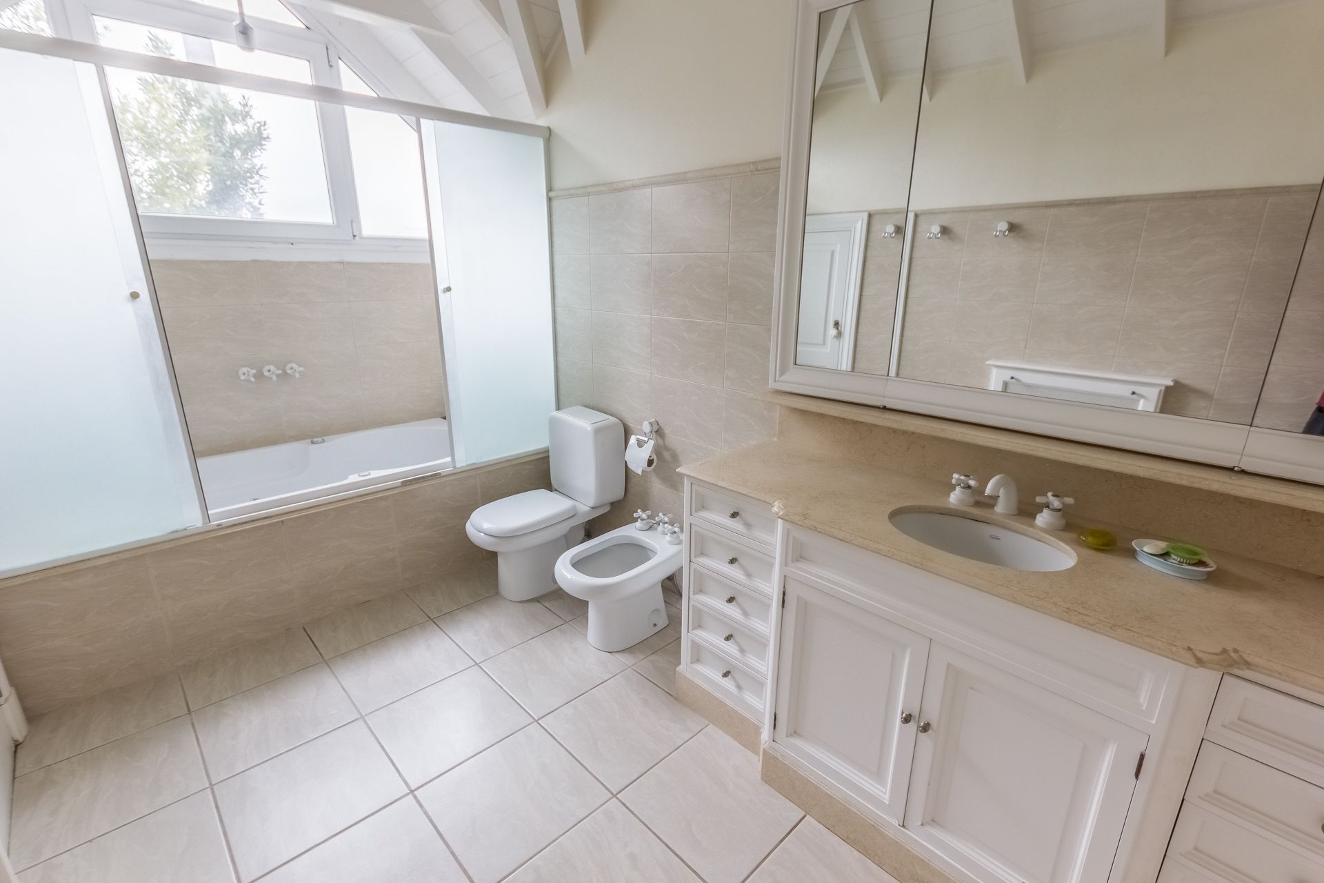 Venta Casa al Lago en Los Castores I, Nordelta.