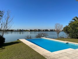 Venta Casa al Lago en Los Castores I, Nordelta.