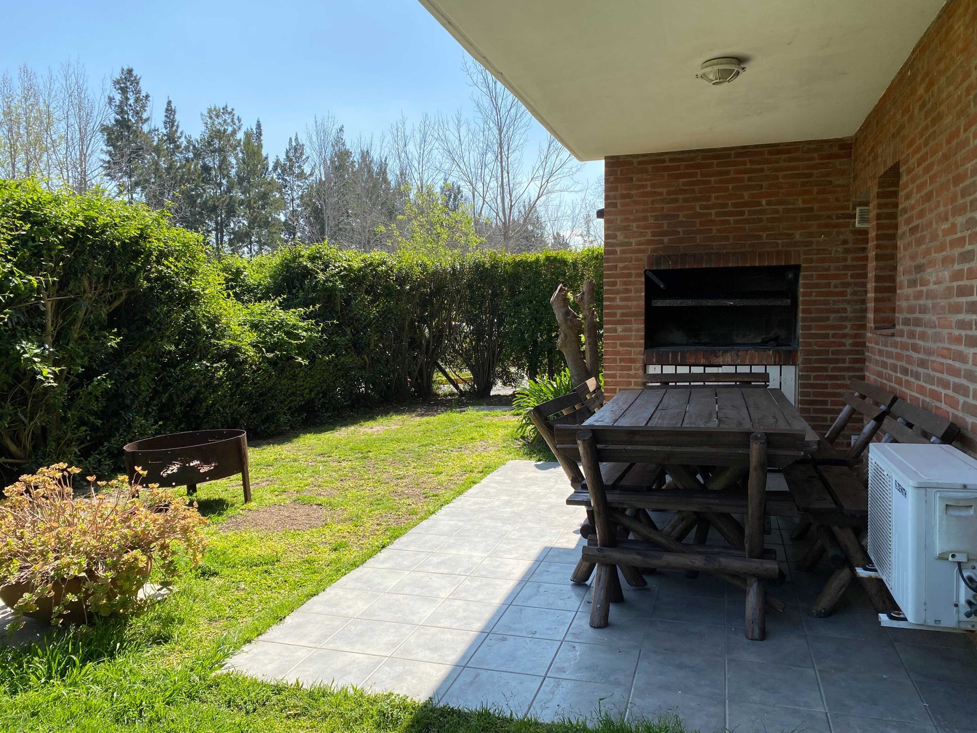 Alquiler 3 Amb PB c/jardín Santa Barbara Amoblado