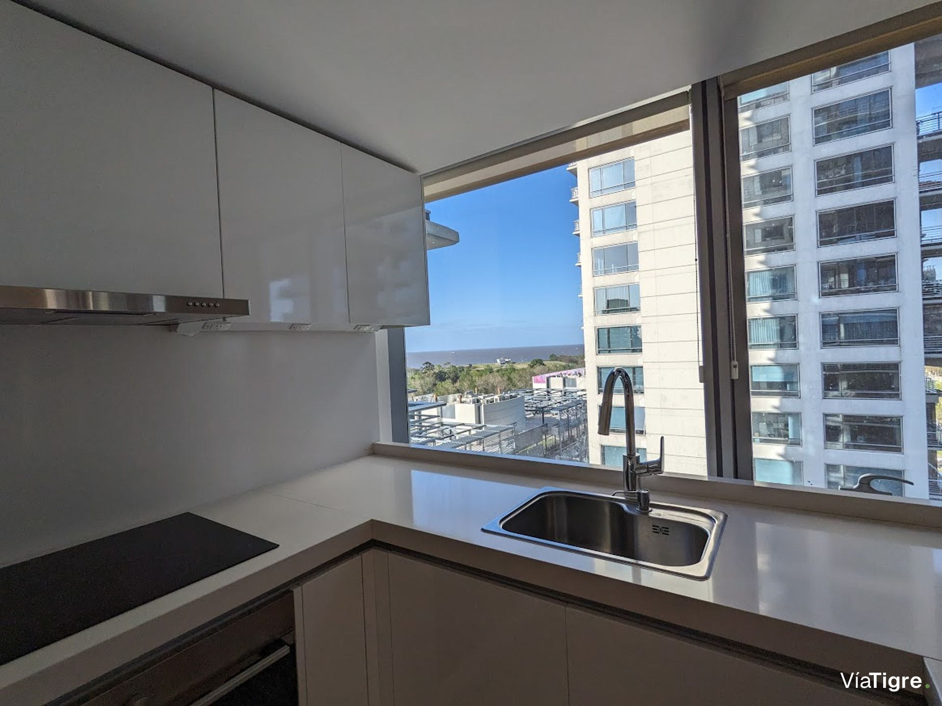 Alquiler departamento torre Al RIO Vicente Lopez