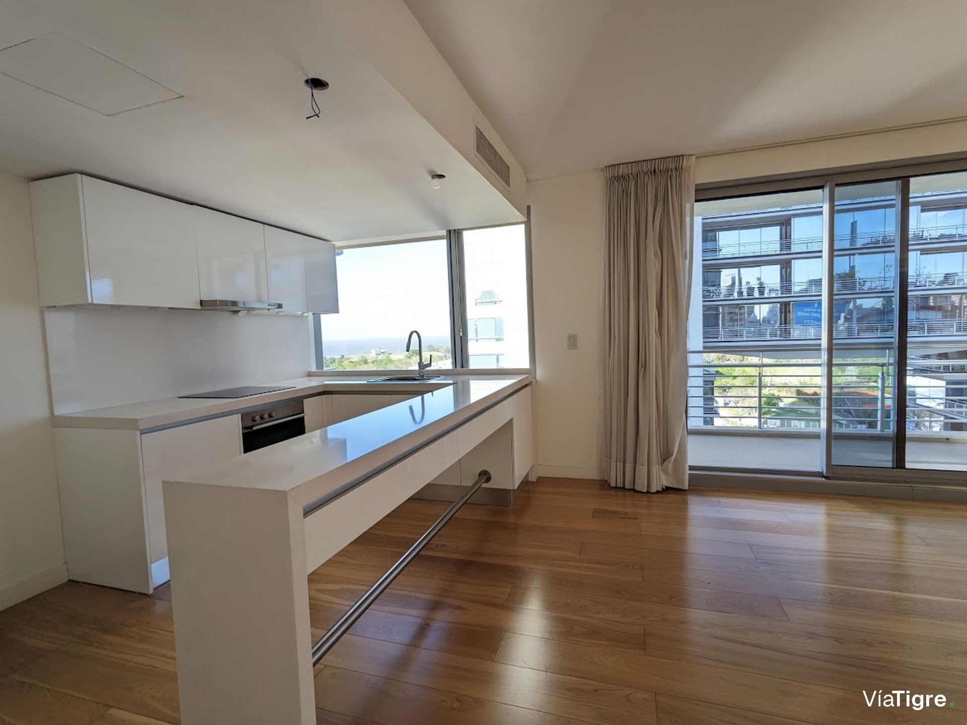 Alquiler departamento torre Al RIO Vicente Lopez