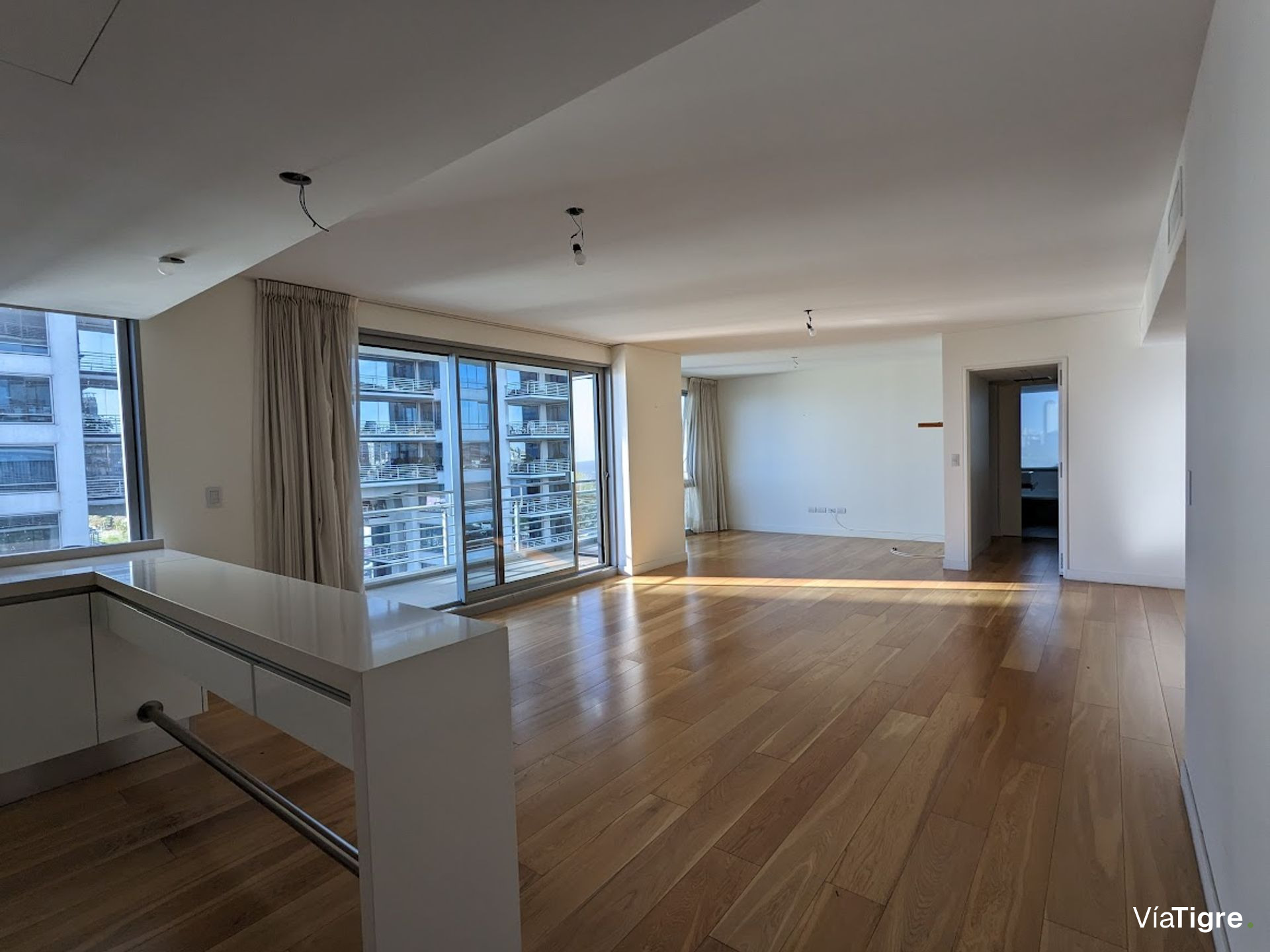 Alquiler departamento torre Al RIO Vicente Lopez