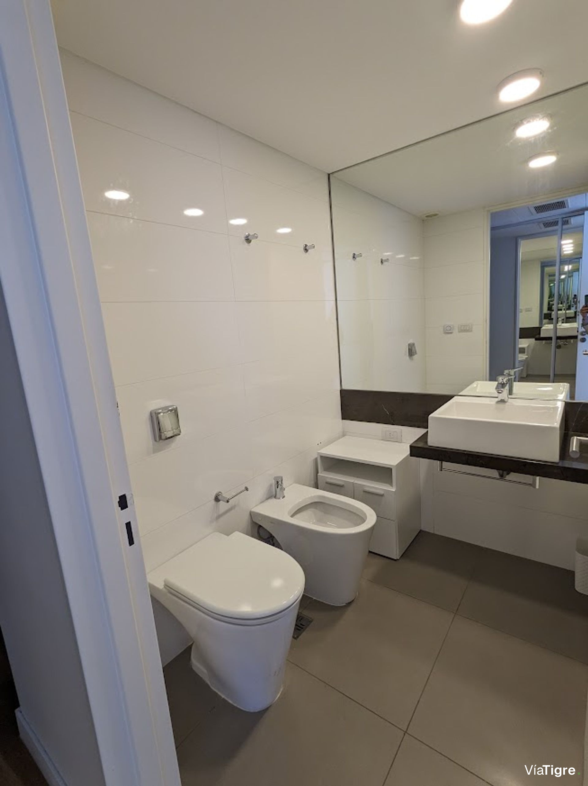 Alquiler departamento torre Al RIO Vicente Lopez