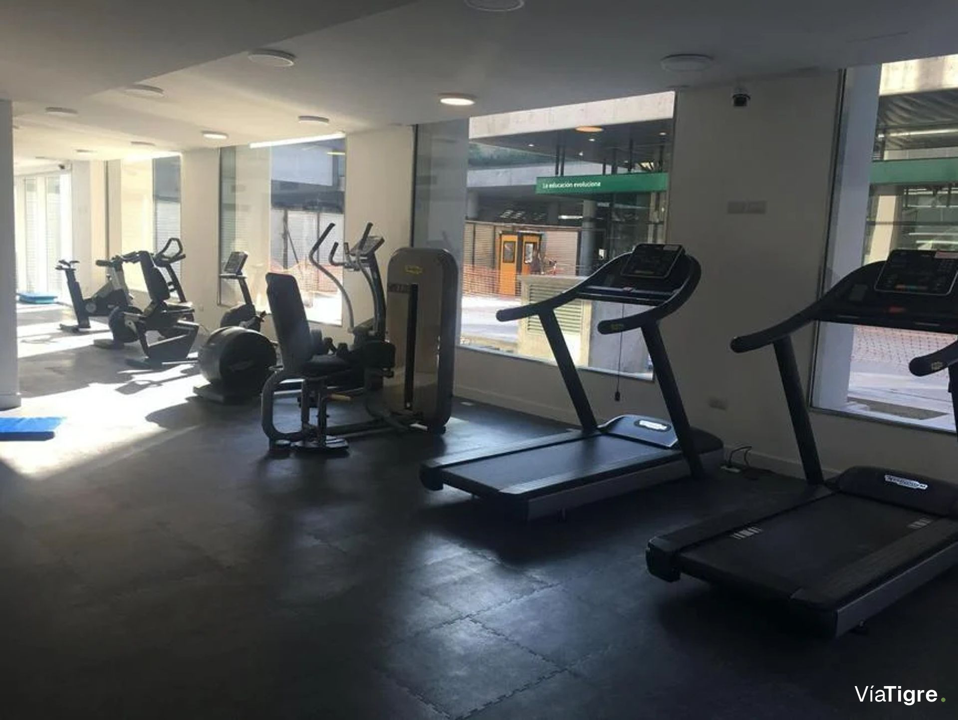 Alquiler departamento torre Al RIO Vicente Lopez