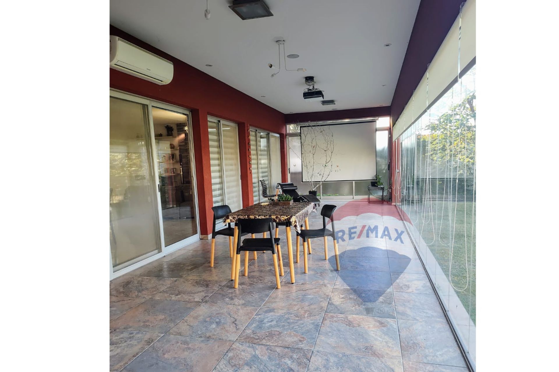 Casa con vista a la Laguna en Barrio San Marco