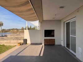 Depto 3 ambientes con Jardín propio en Vila Vela