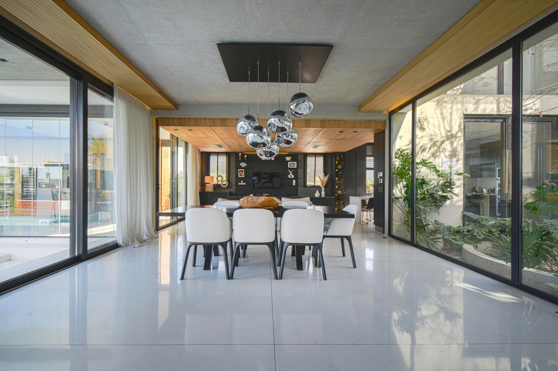 Exclusiva Casa en Venta El Golf Nordelta Al Agua
