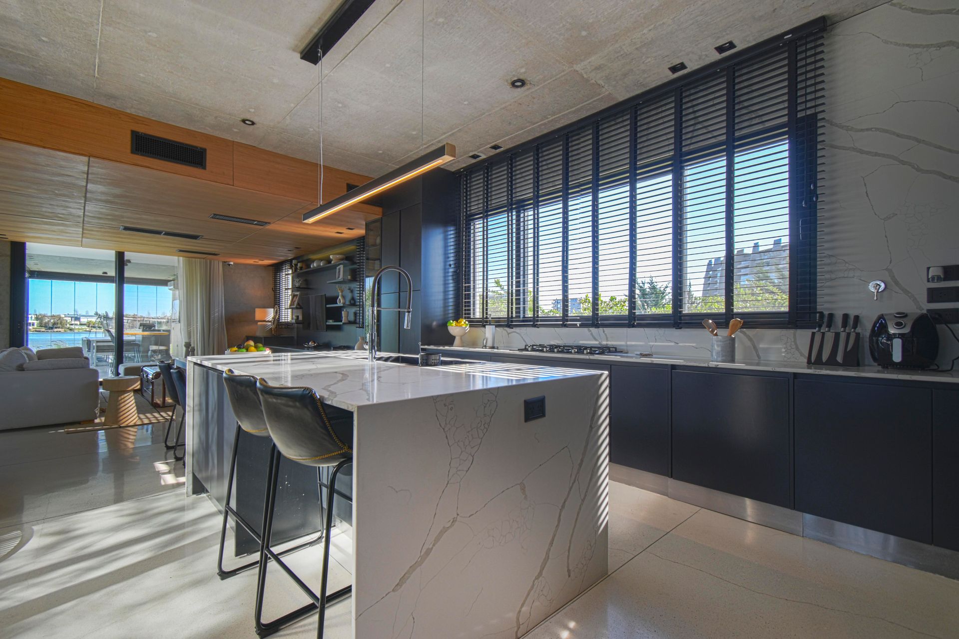 Exclusiva Casa en Venta El Golf Nordelta Al Agua