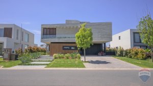 8-room house for sale, Virazón Nordelta