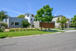 Exclusiva Casa en Venta El Golf Nordelta