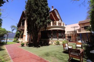 Olivos House for Sale – 5 Bedrooms, English Style