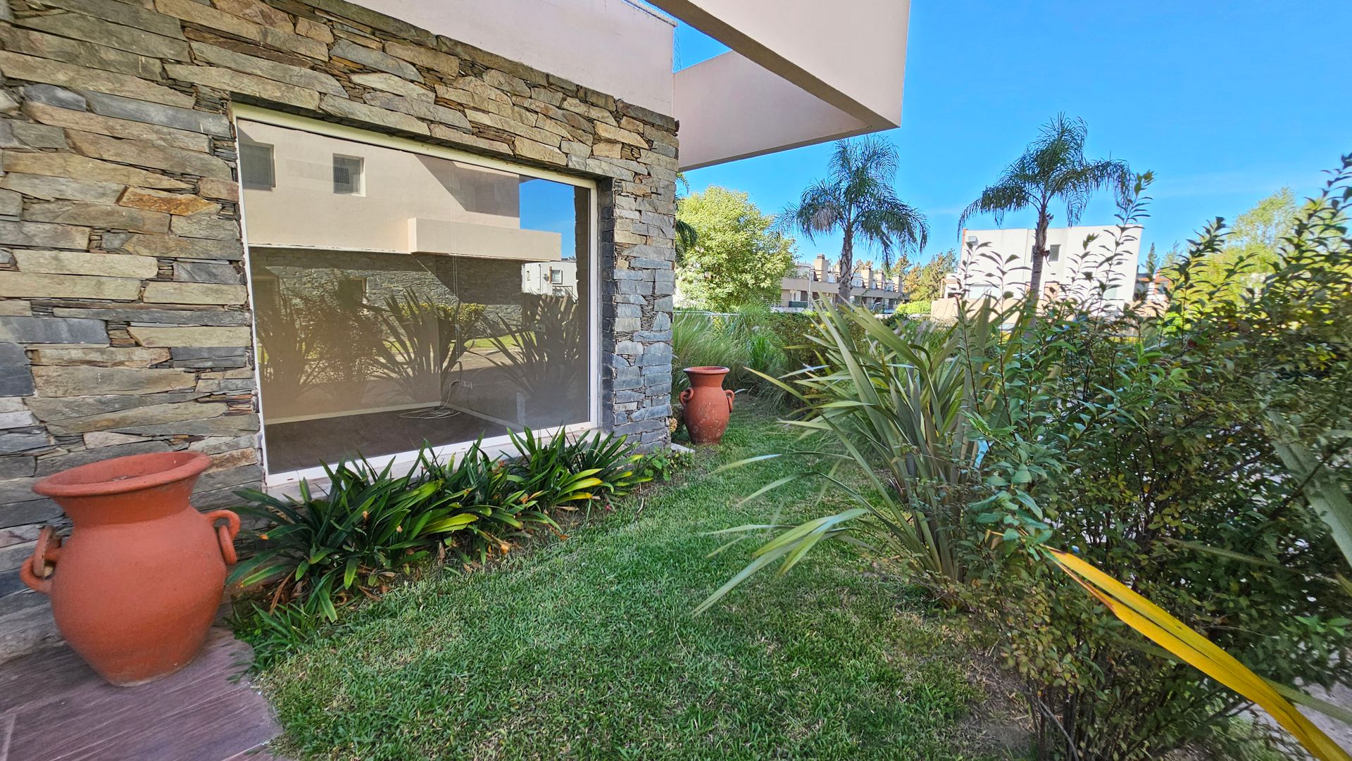 Venta 3 ambientes con Jardín en Antares