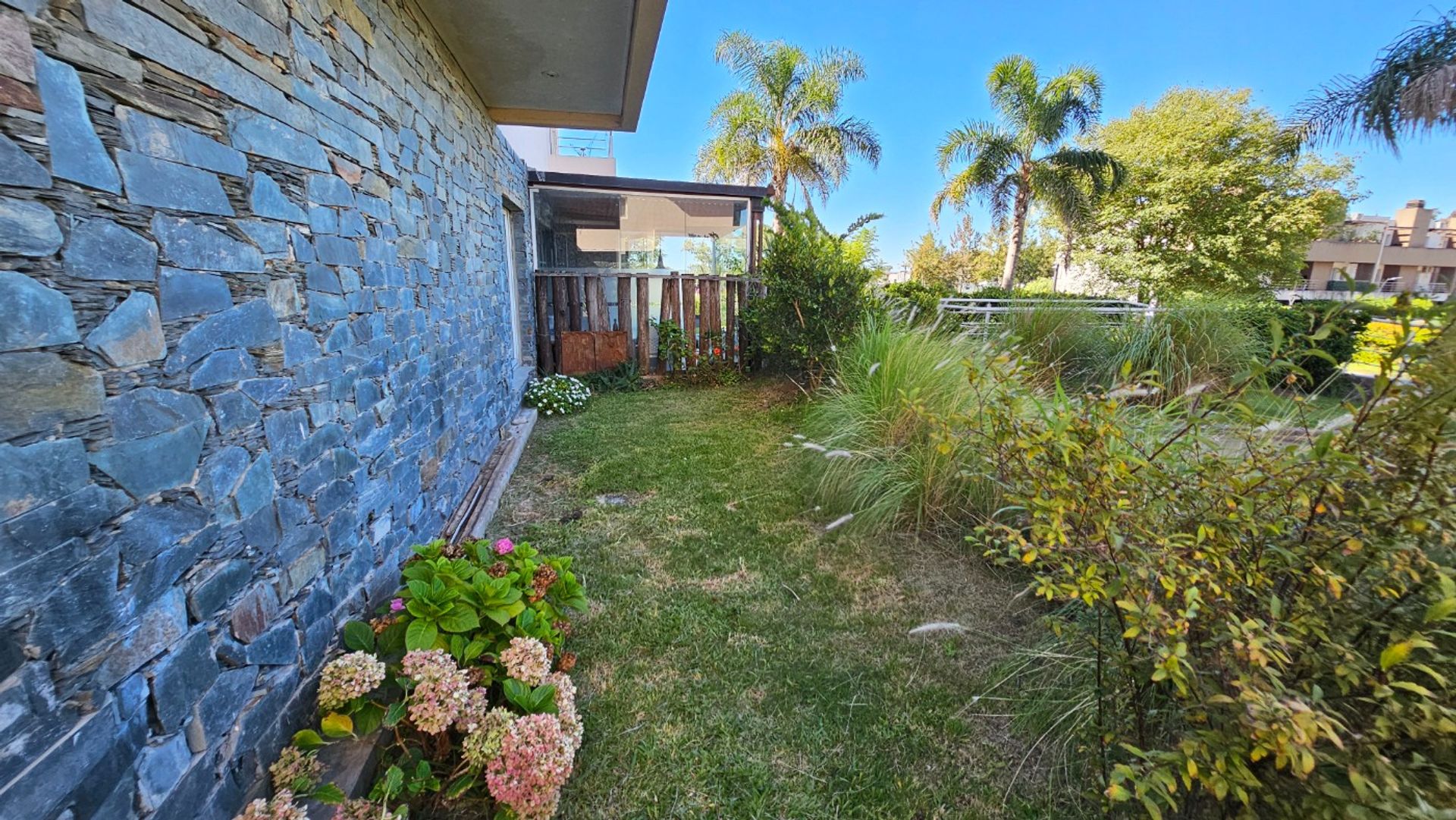 Venta 3 ambientes con Jardín en Antares