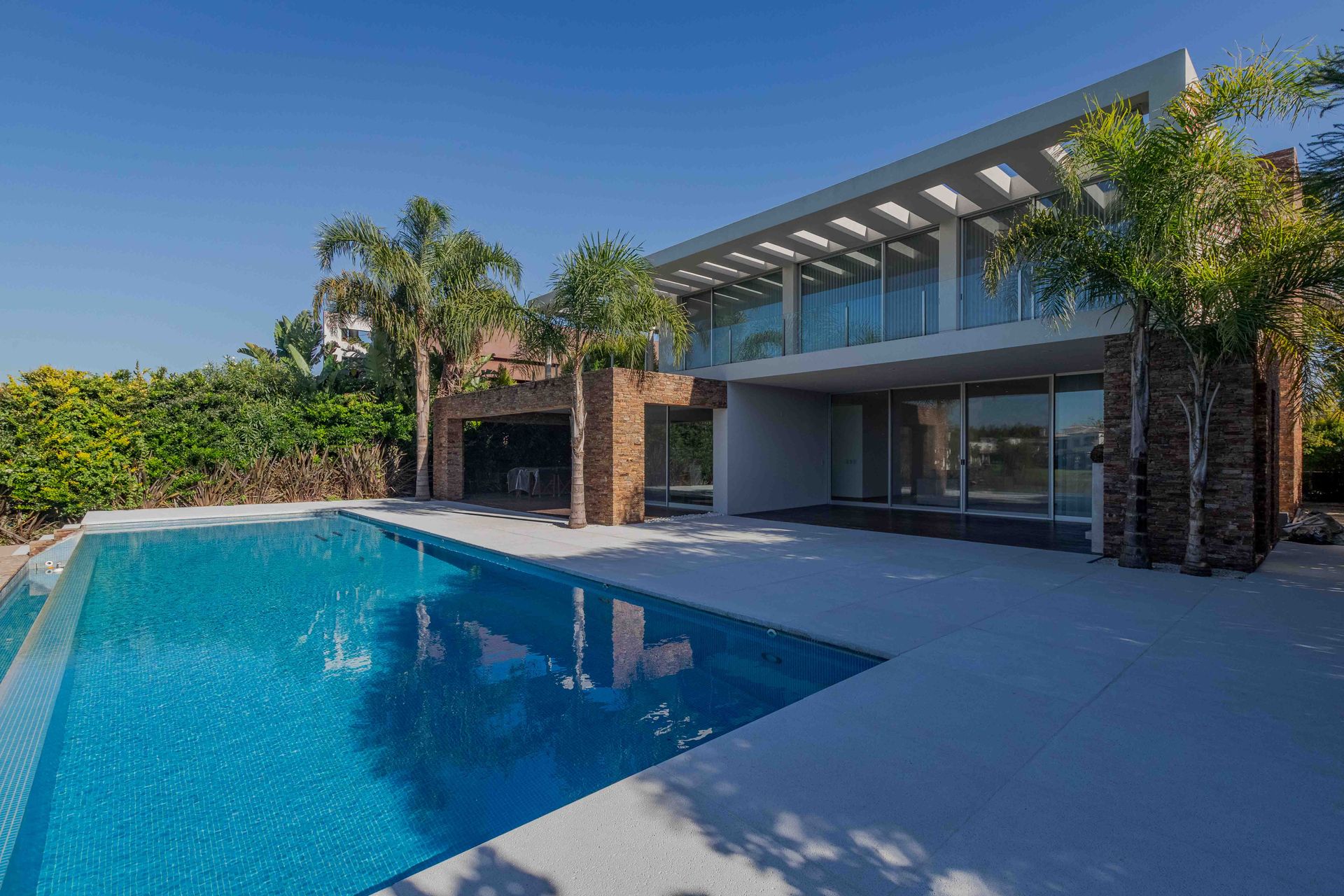 Casa venta Santa Bárbara 9 ambientes lago central