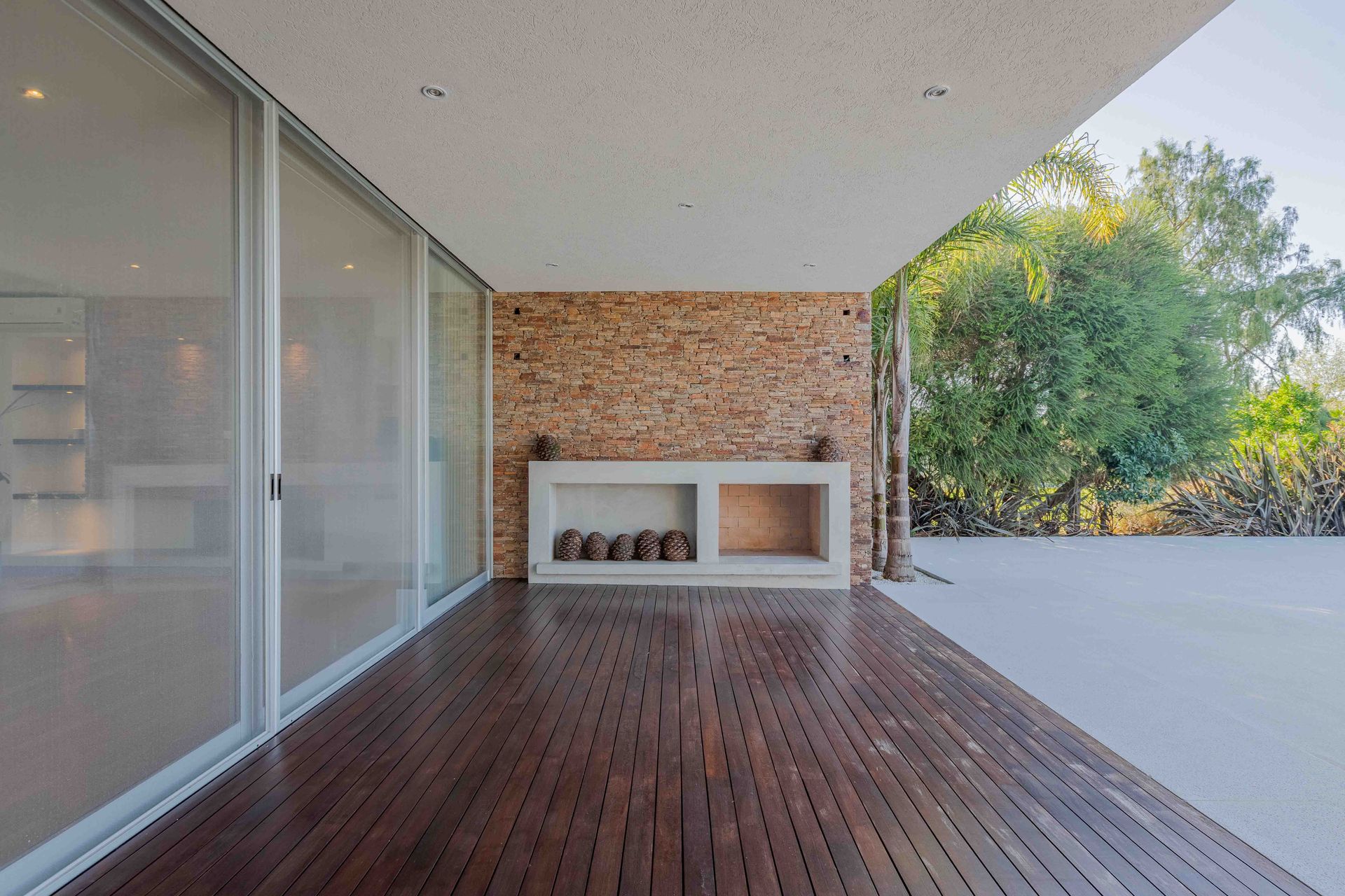 Casa Santa Bárbara venta 9 ambientes lago central