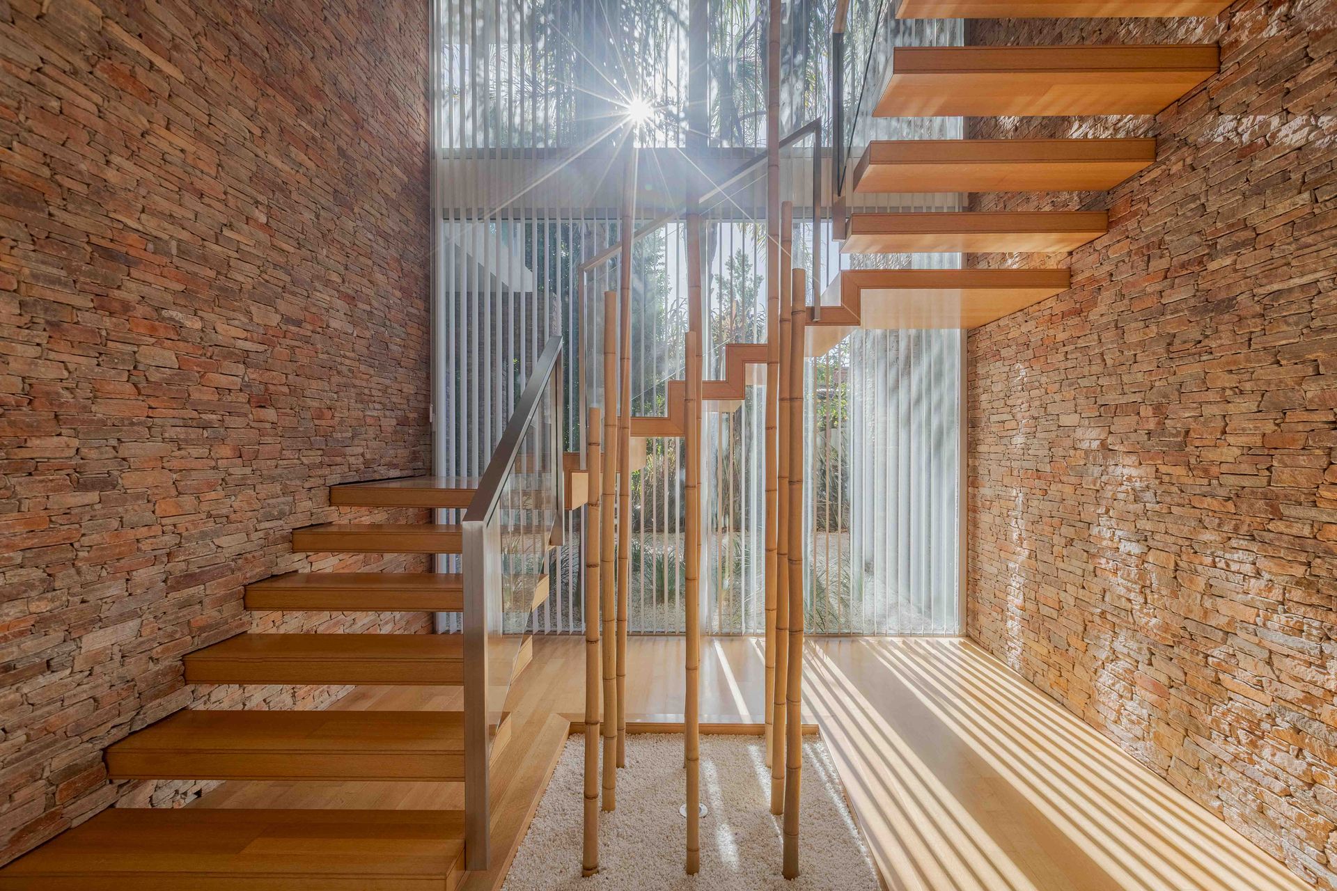 Casa Santa Bárbara venta 9 ambientes lago central