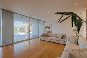 Casa venta Santa Bárbara 9 ambientes lago central
