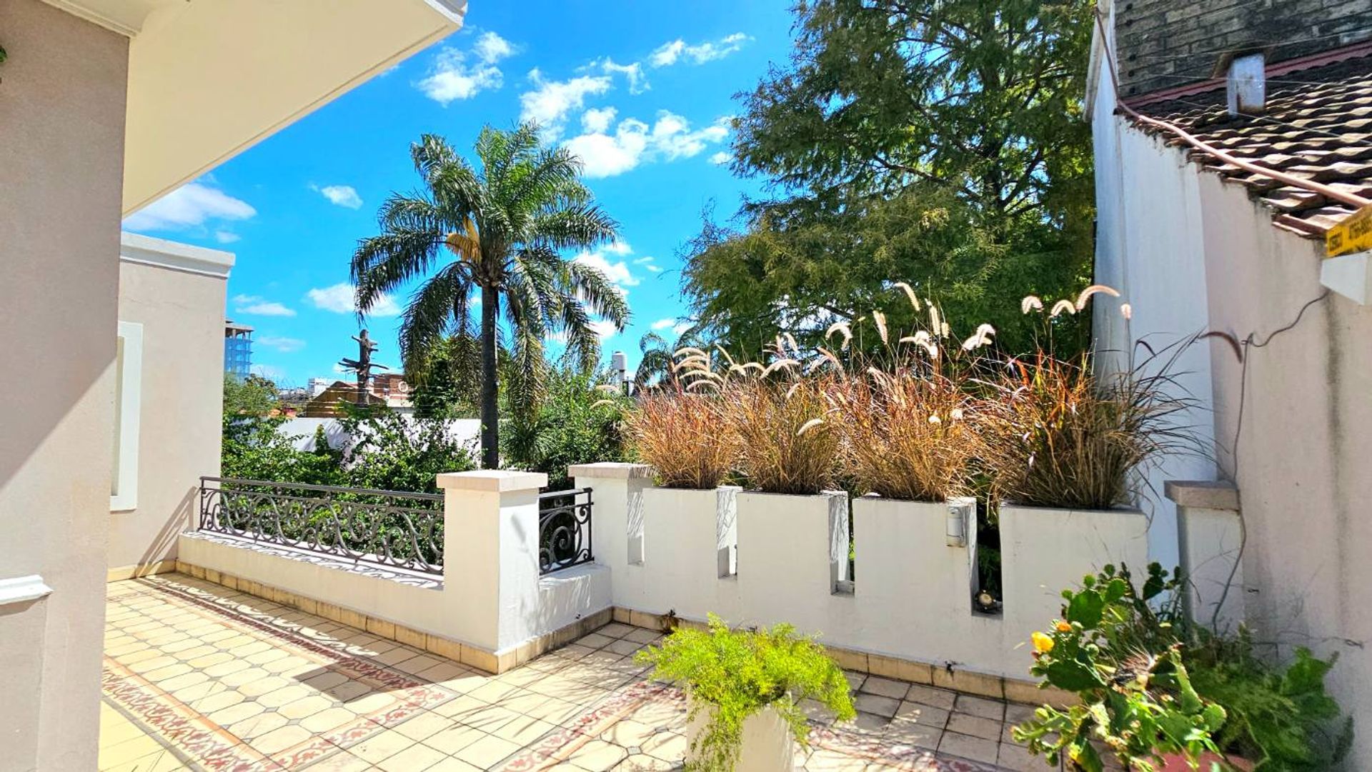 Venta Importante Casa 650 m2 cub en Vicente Lopez