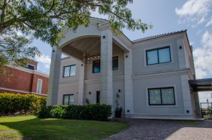 Casa al río en Barrio San Marco con Muelle privado
