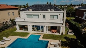 Casa al río en Barrio San Marco con Muelle privado