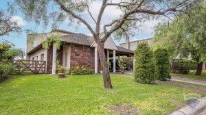 House for Sale 7 Rooms Credit Approved San Isidro Labrador