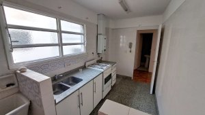 Venta Dos Ambientes Cochera Luminoso Olivos