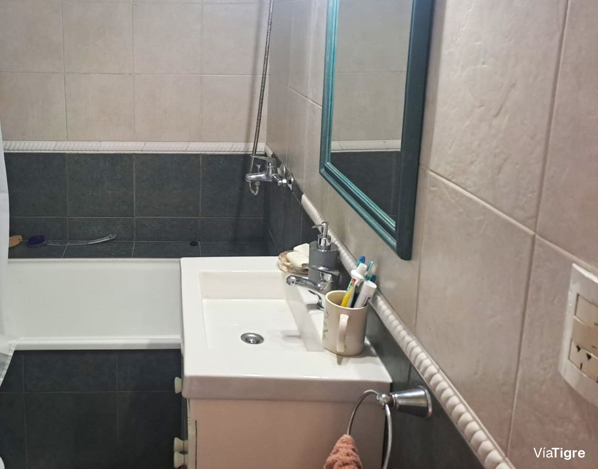 Venta Duplex Carapachay 2 Dormitorios + Buhardilla