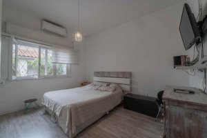 House for Sale: 4-room house with quincho, Villa Adelina