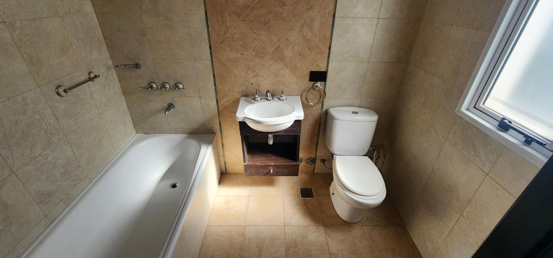 Depto 4 amb en venta en Florida cochera balcón