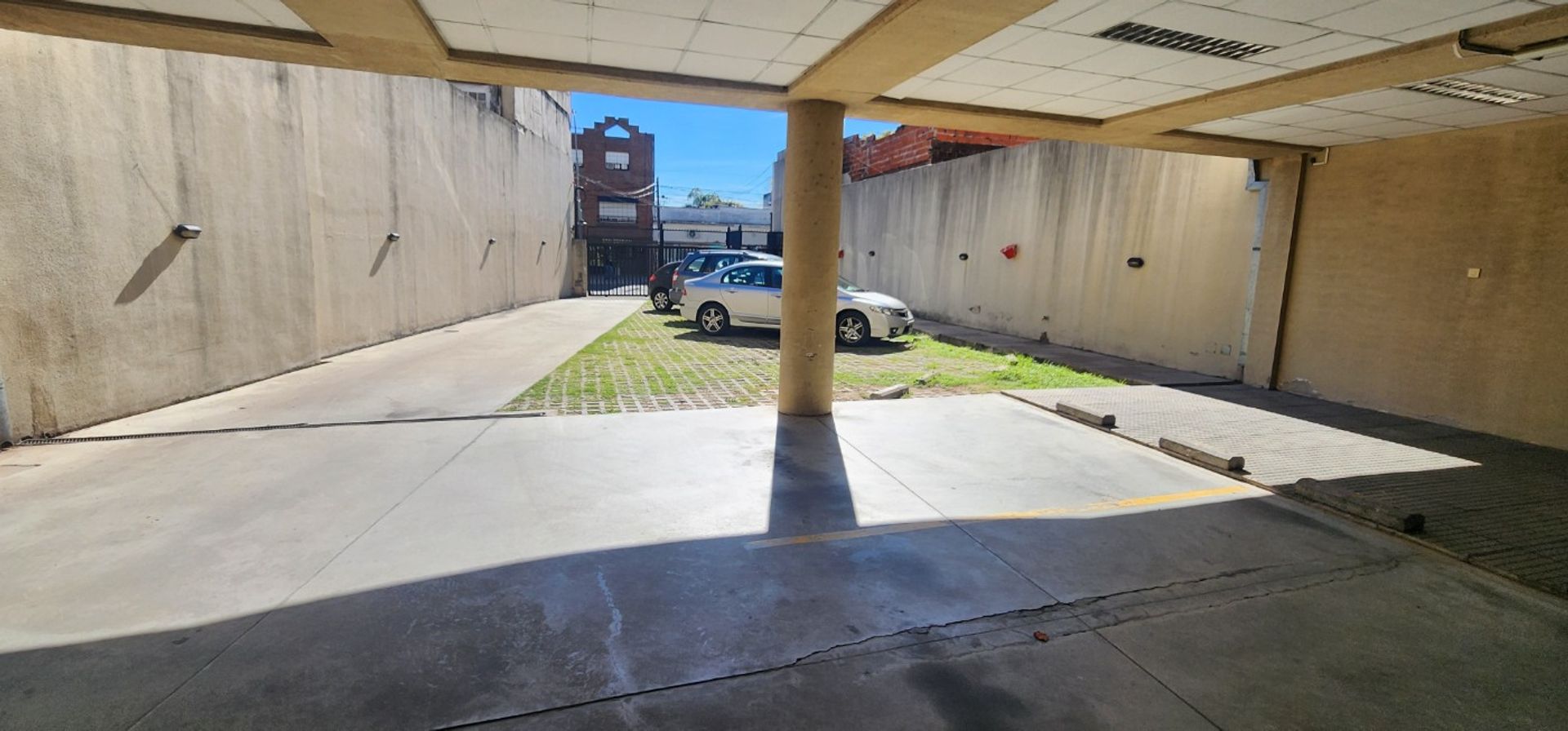 Depto 4 amb en venta en Florida cochera balcón