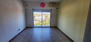 Depto 4 amb en venta en Florida cochera balcón