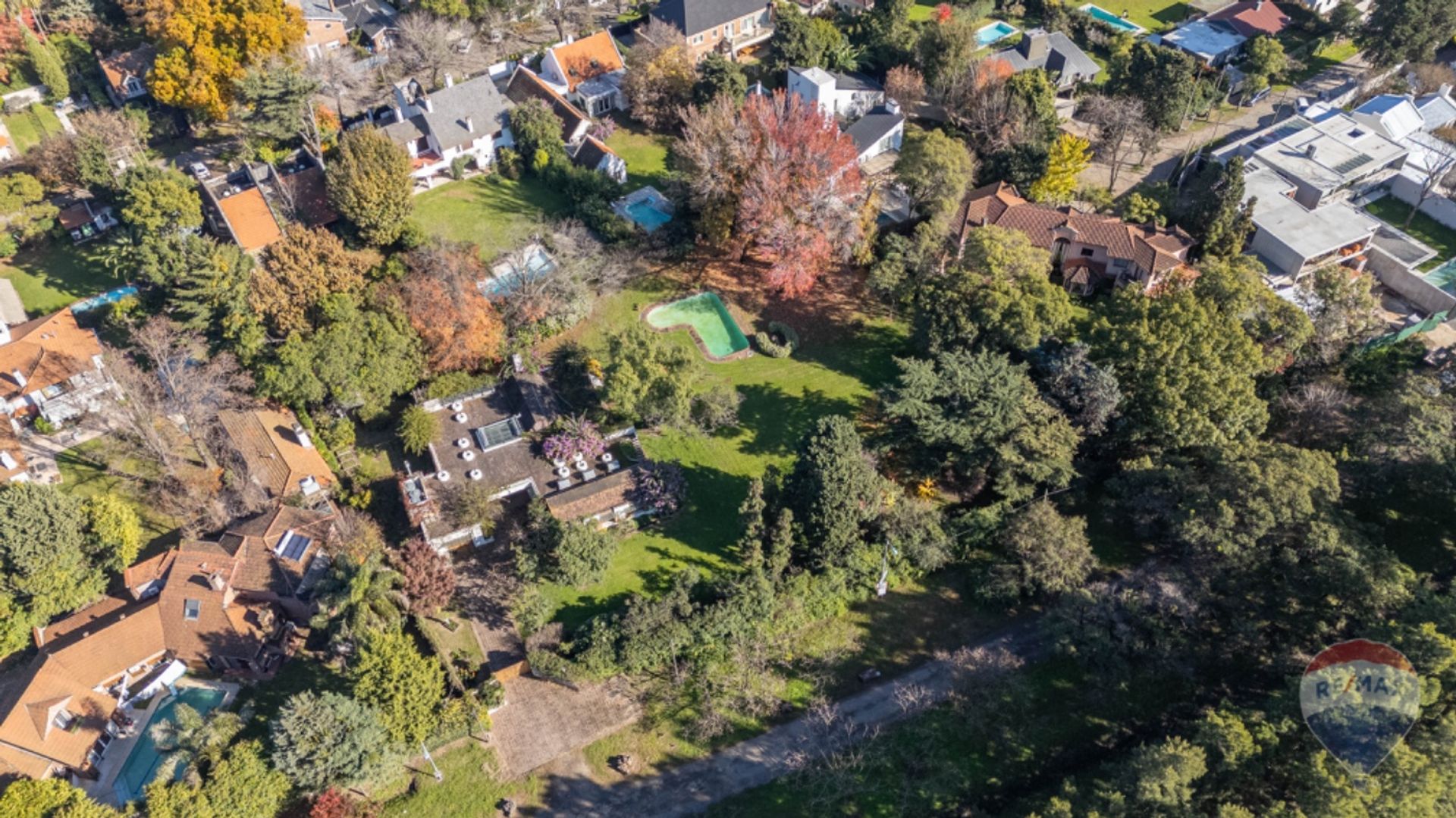 Casa/Estancia urbana en La Horqueta | Lote 3750 m²