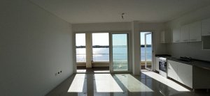 Sale of 3-room apartment by the lake with rent