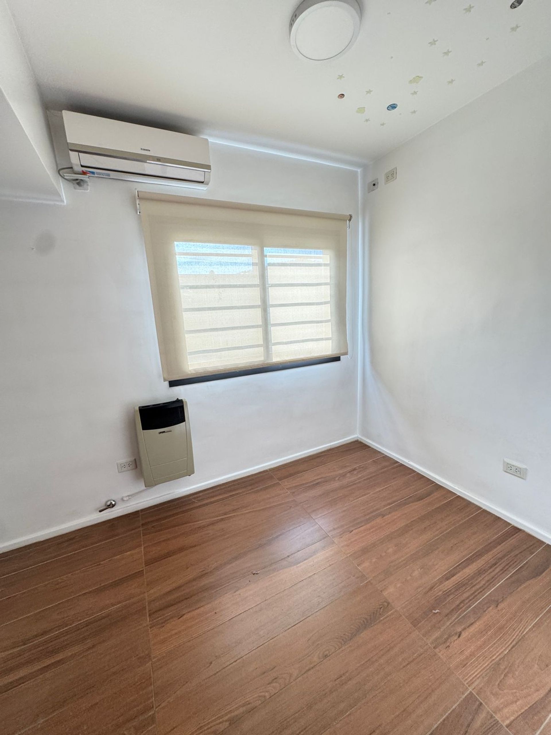 Venta Casa 4 Dormitorios La Horqueta San Isidro