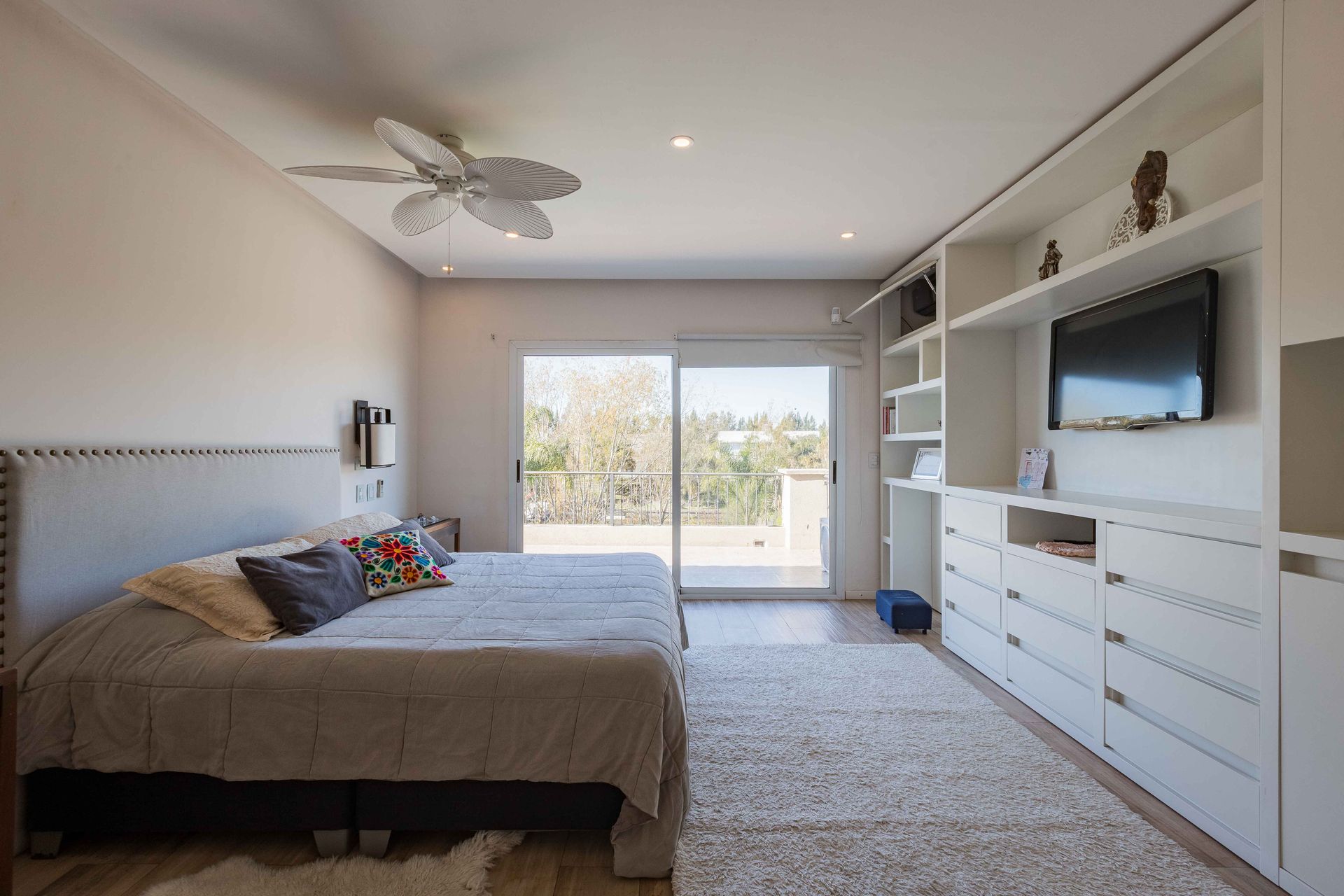 Venta Casa Al Rio Con Amarra Y 5 Dormitorios