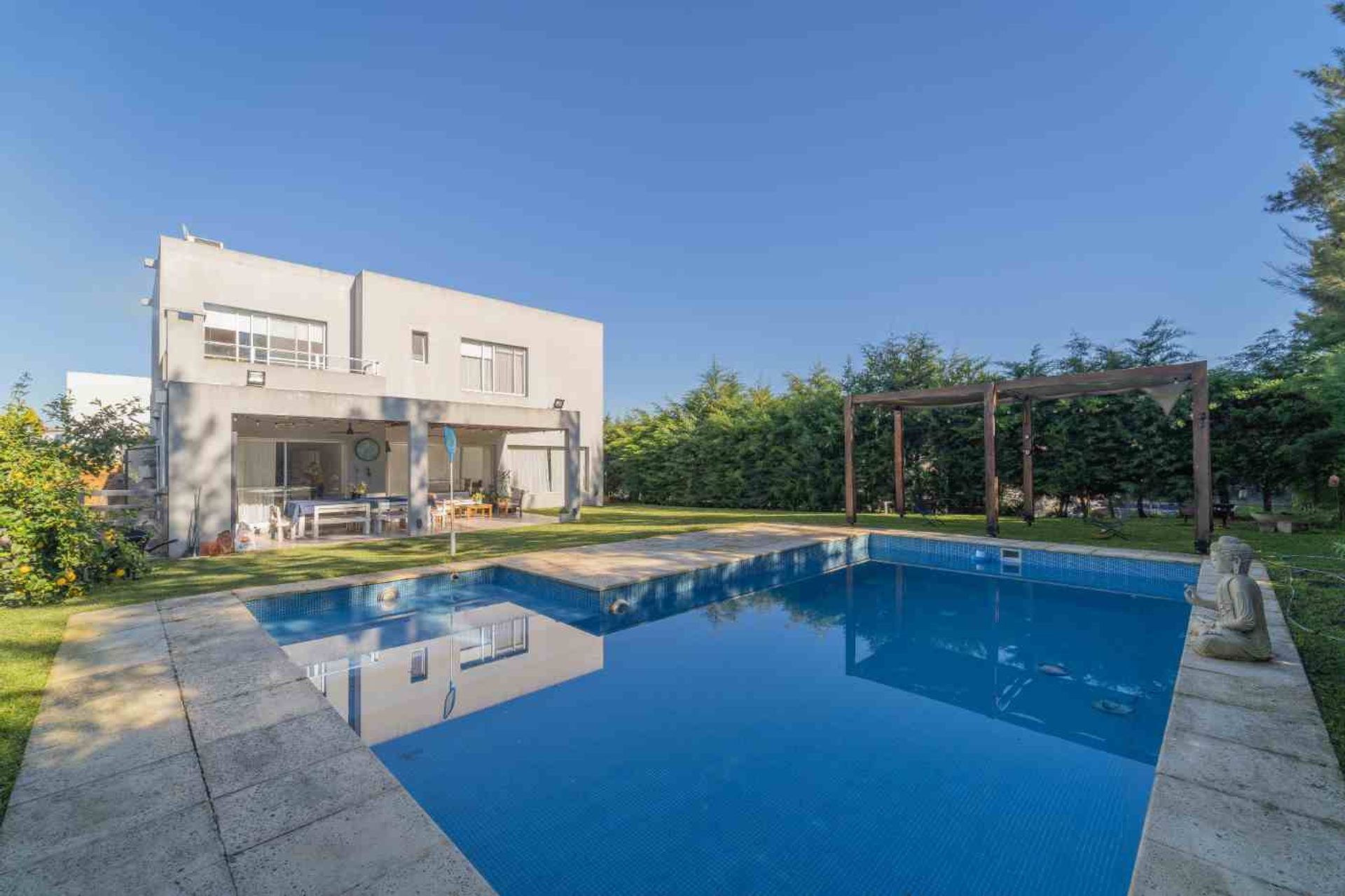 Venta Casa 4 Amb Con Pileta Barrio San Gabriel