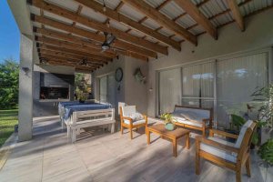Venta Casa 4 Amb Con Pileta Barrio San Gabriel
