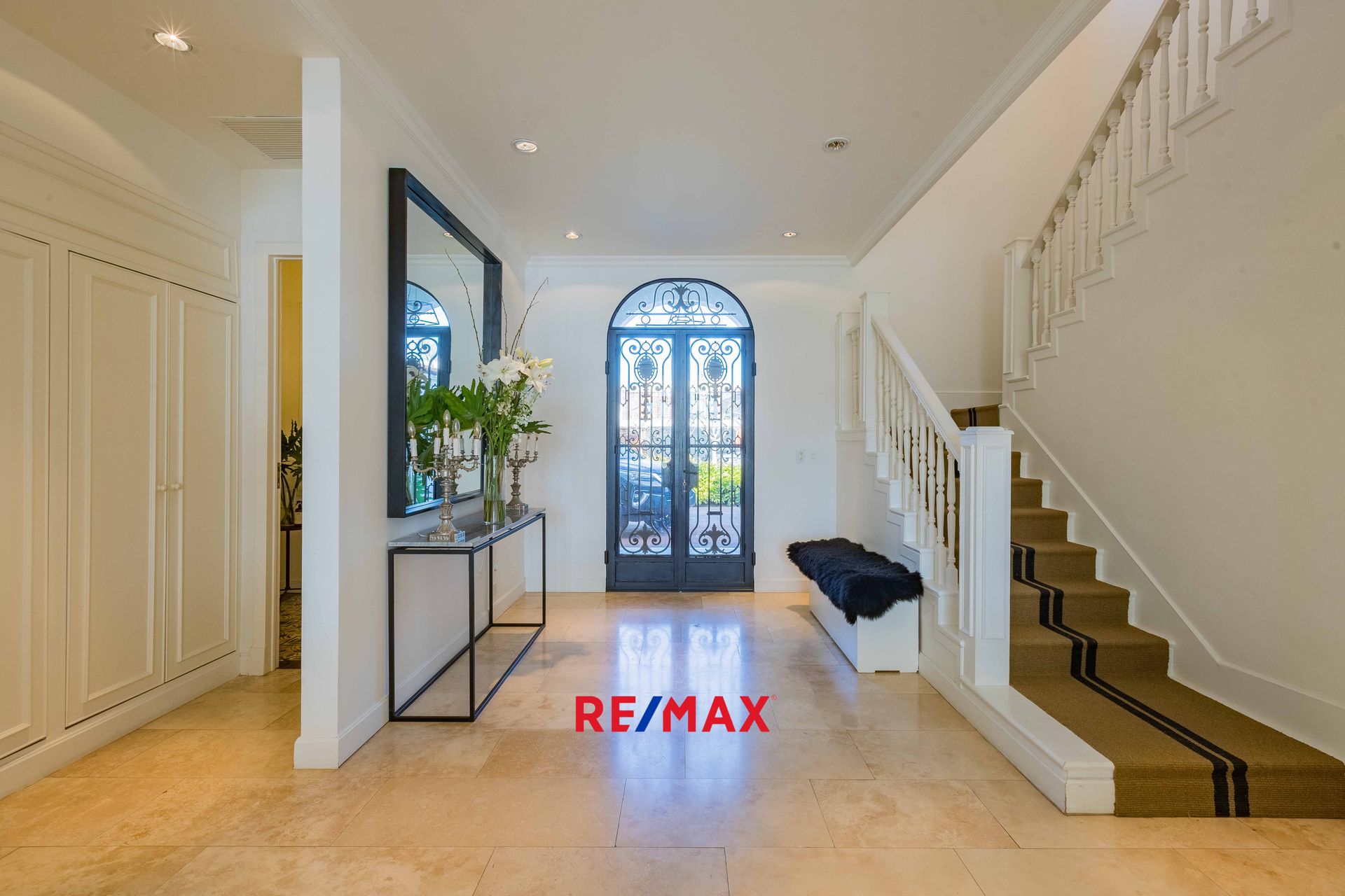Venta Casa Cabos del Lago 6 ambientes impecable