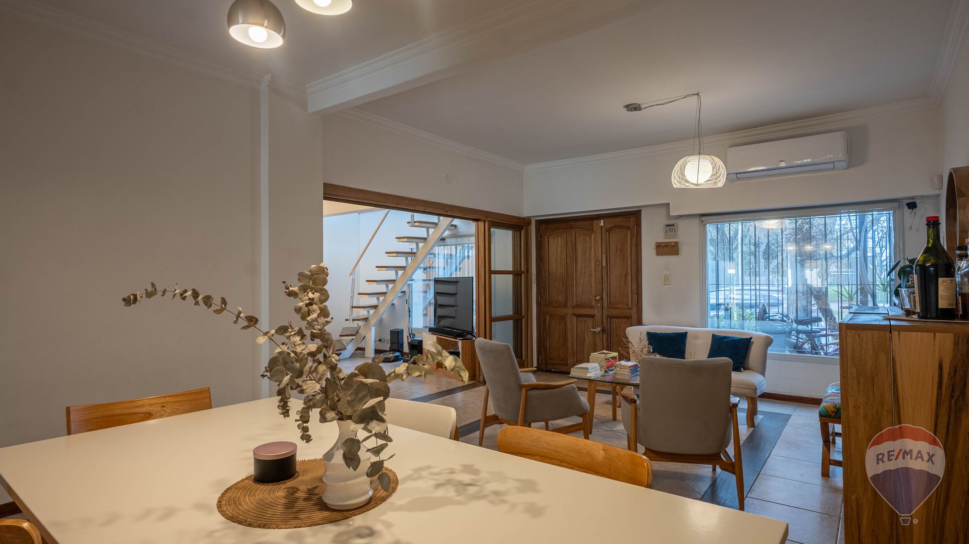7-Room House for Sale with Playroom – Martinez