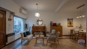7-Room House for Sale with Playroom – Martinez